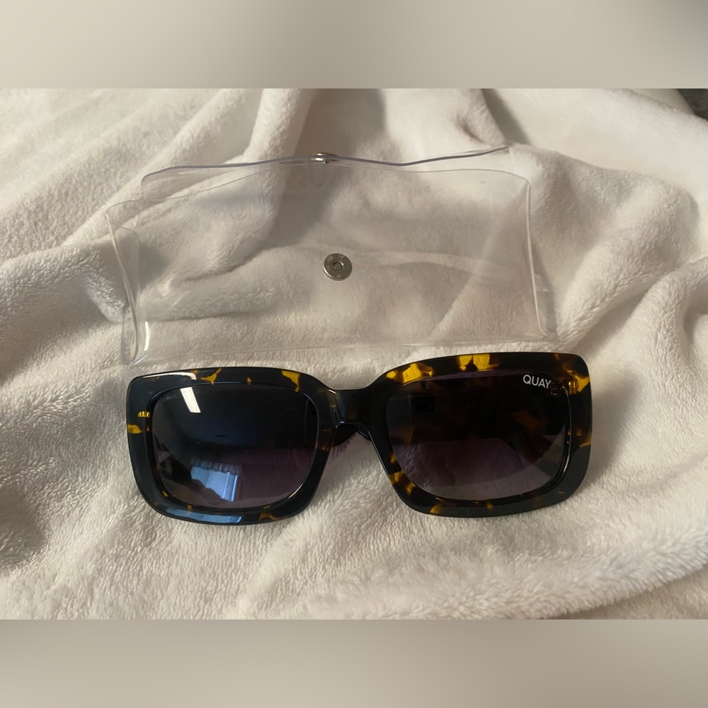 QUAY yada yada sunglasses
